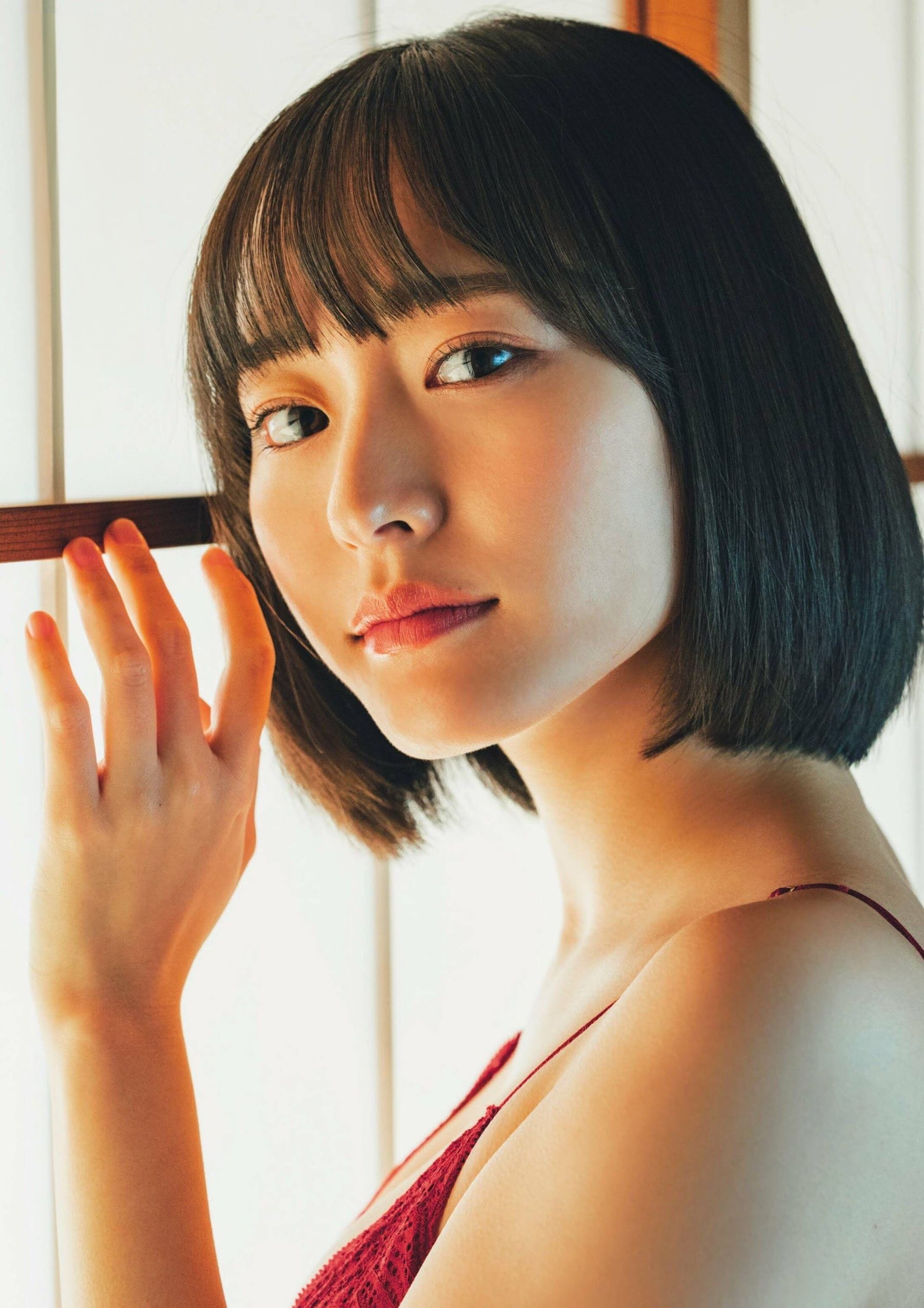 高崎かなみ【水着画像グラビア画像 可憐さが止まらない "無敵のグラドル" - 芸能アイドルモデル女優水着画像集 4枚目