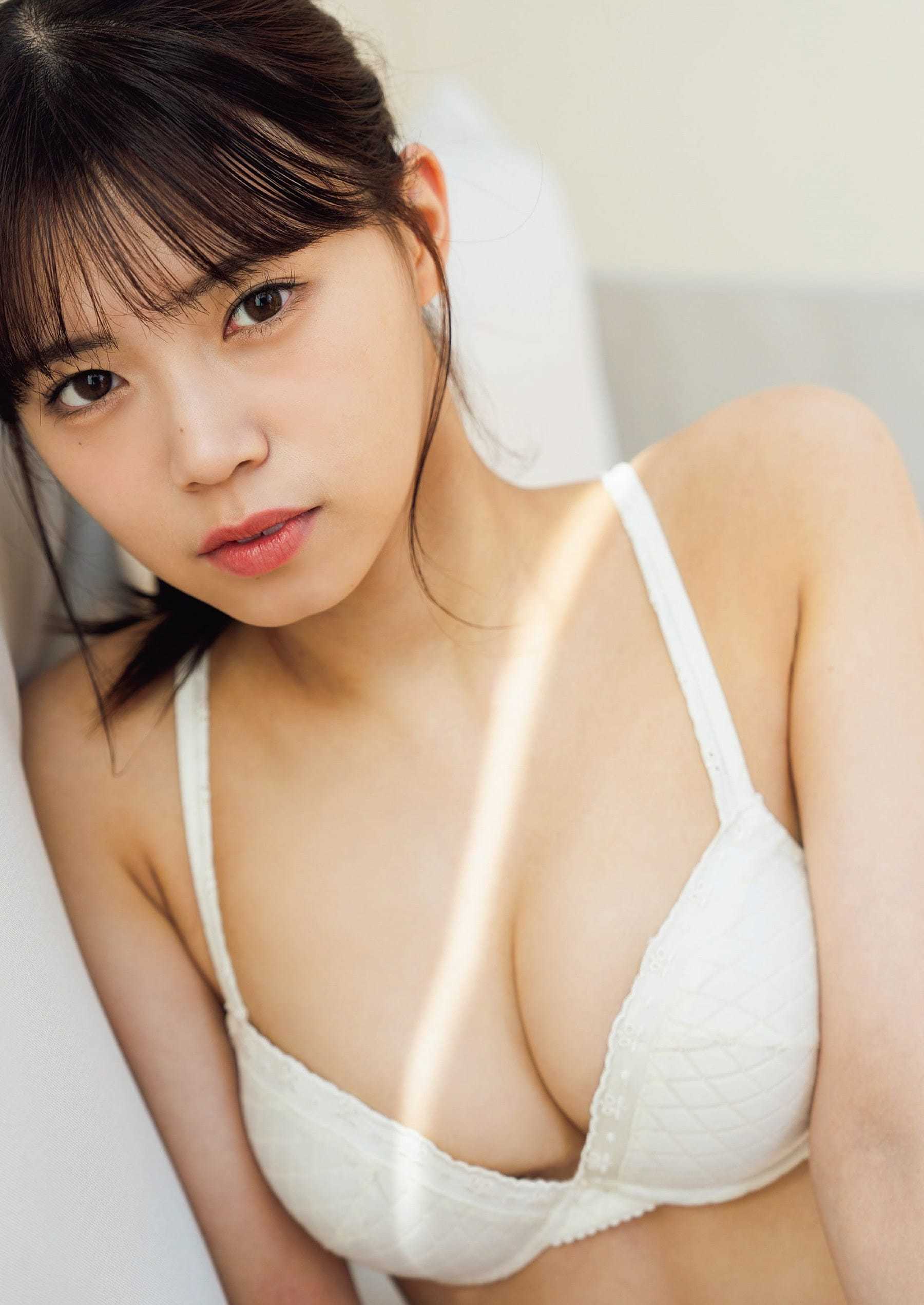 高梨結佐 アイドル 広報担当お姉さん 初水着! 久間宣行氏プロデュースアイドル「ラフ×ラフ」 - 芸能アイドルモデル女優水着画像集 4枚目