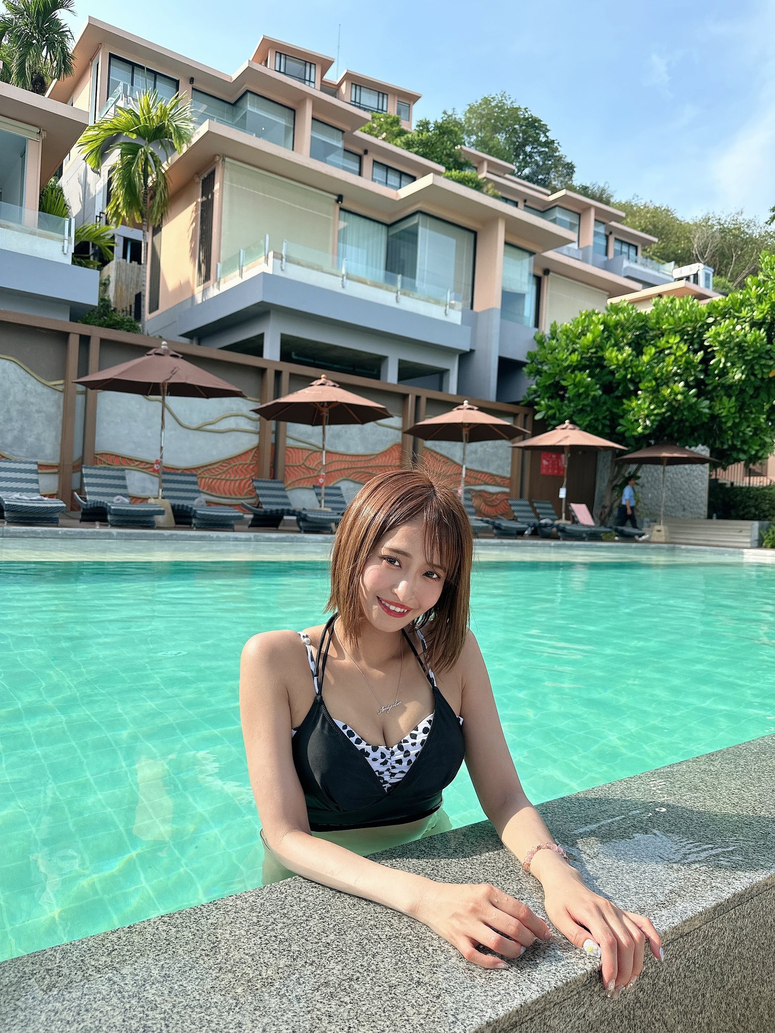 清水里香 グラビア水着画像 12枚目