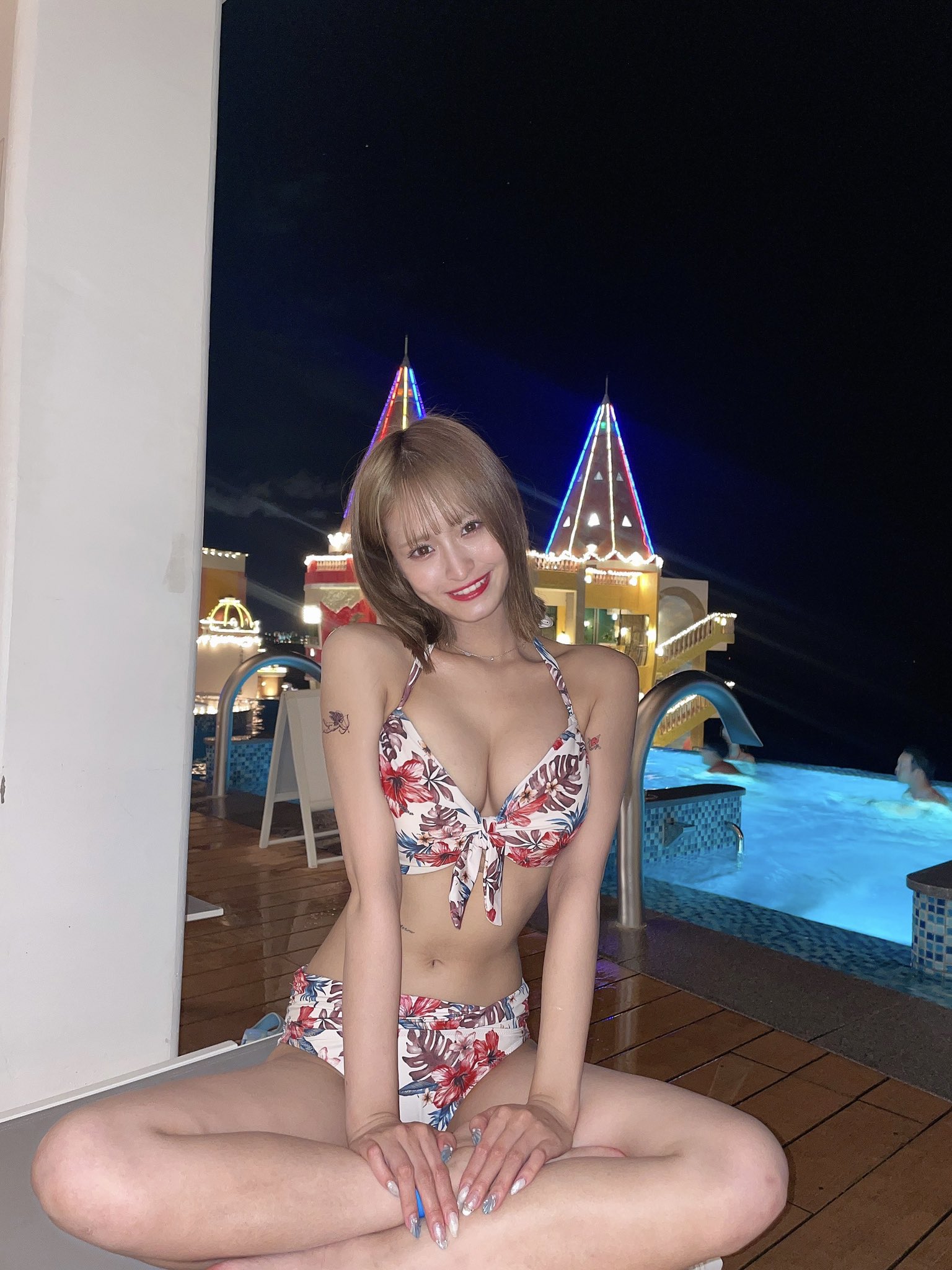 清水里香 グラビア水着画像 17枚目