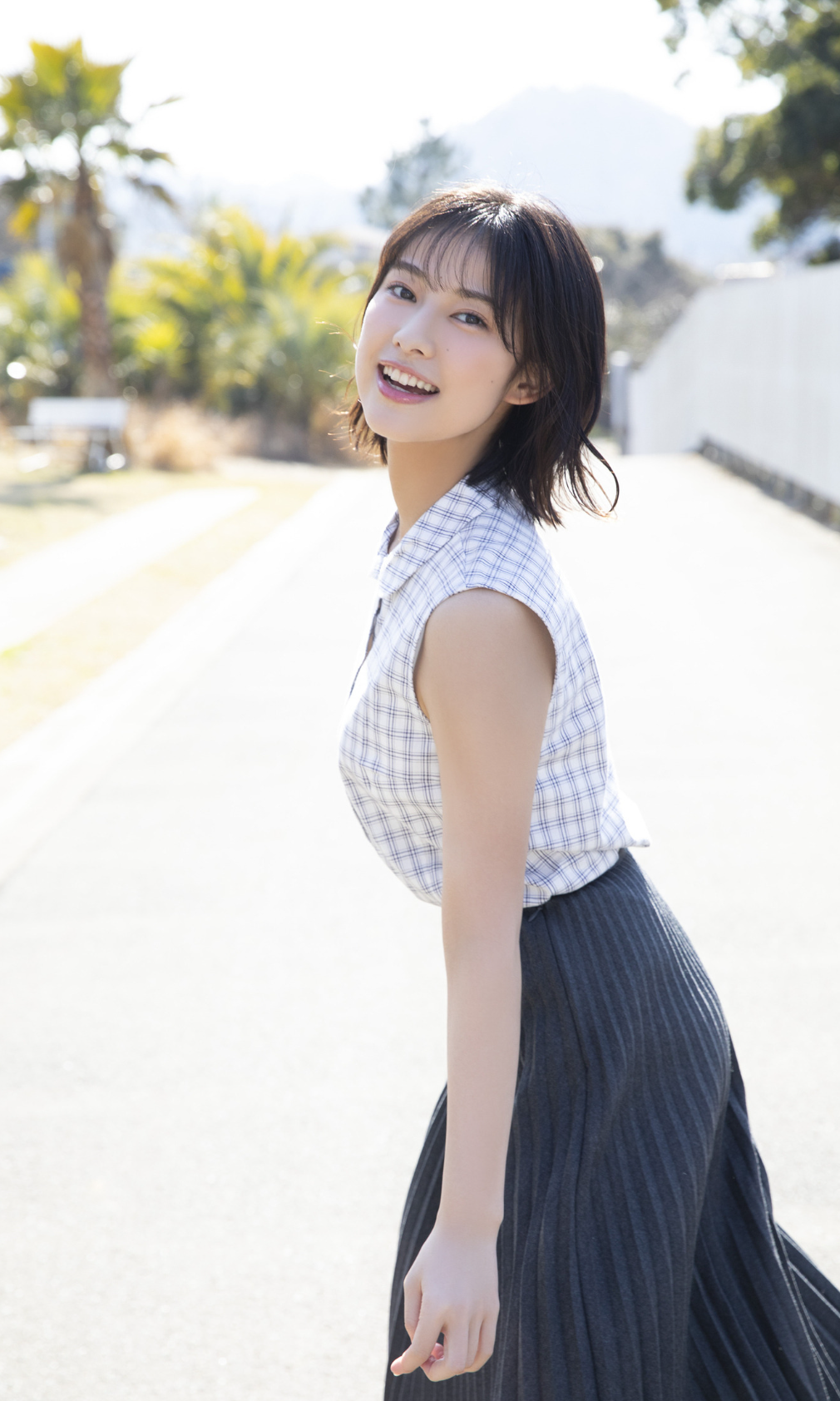 玉田志織 最新グラビア水着画像 15枚目