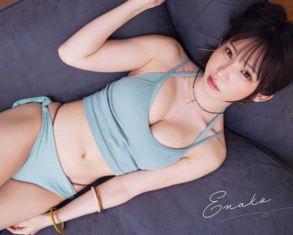 えなこ「大人」をテーマに妖艶&優美な姿を披露!!! - 芸能アイドルモデル女優水着画像集 19枚目