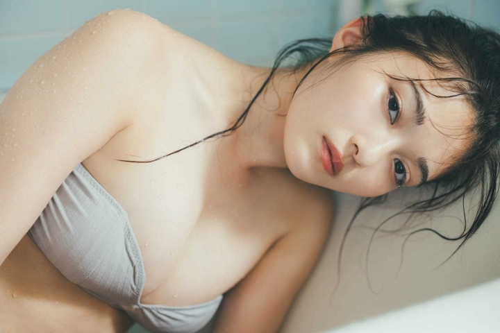 井上咲楽【水着画像 バラエティでは 見られない 艷姿 - 芸能アイドルモデル女優水着画像集 16枚目