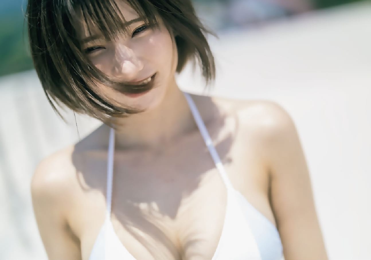 えなこ【水着画像グラビア画像 あどけない表情の彼女の虜に - 芸能アイドルモデル女優水着画像集 9枚目