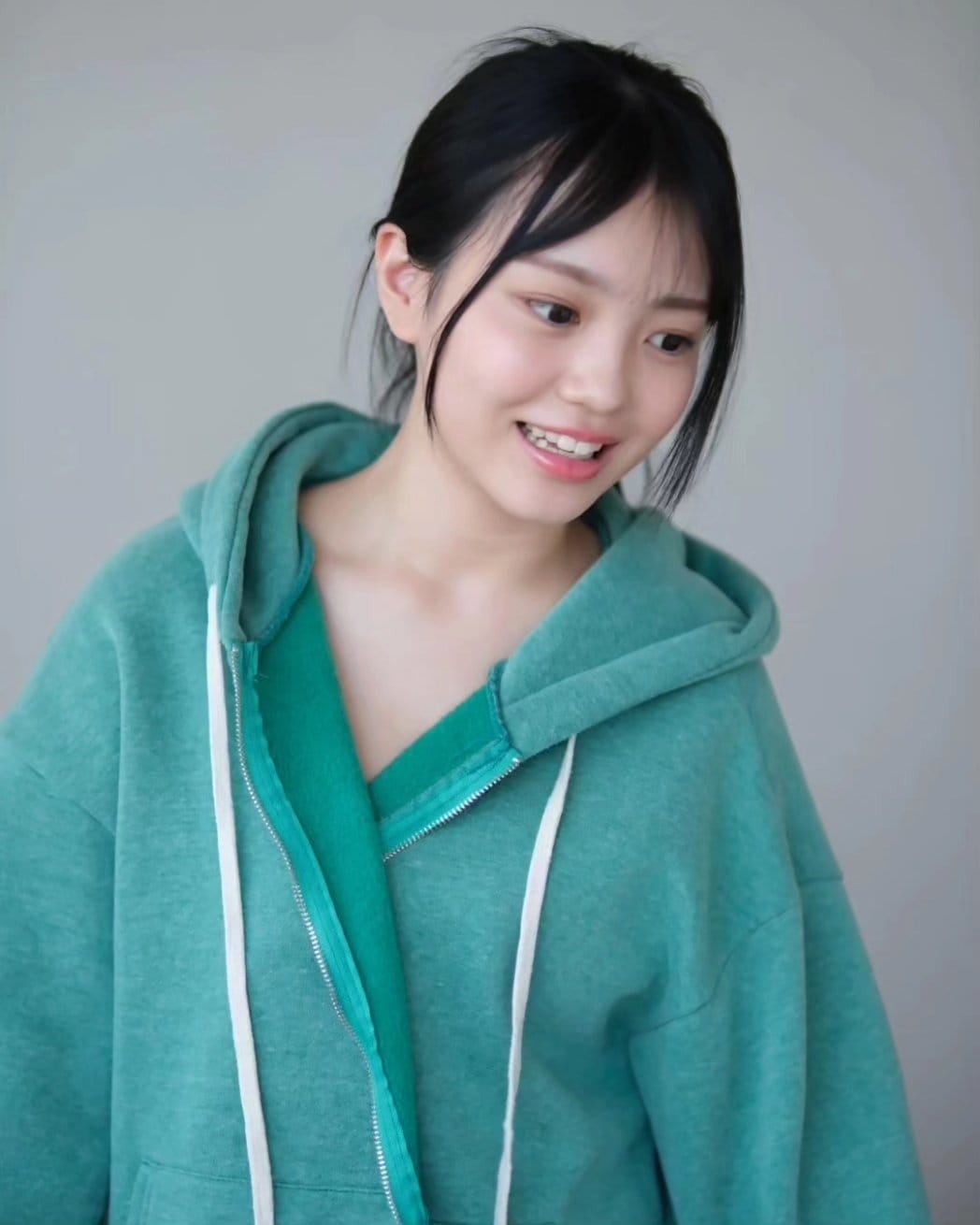 鈴原すず【水着画像グラビア画像 今年1月にグラビアデビューを果たした17歳。 - 芸能アイドルモデル女優水着画像集 25枚目