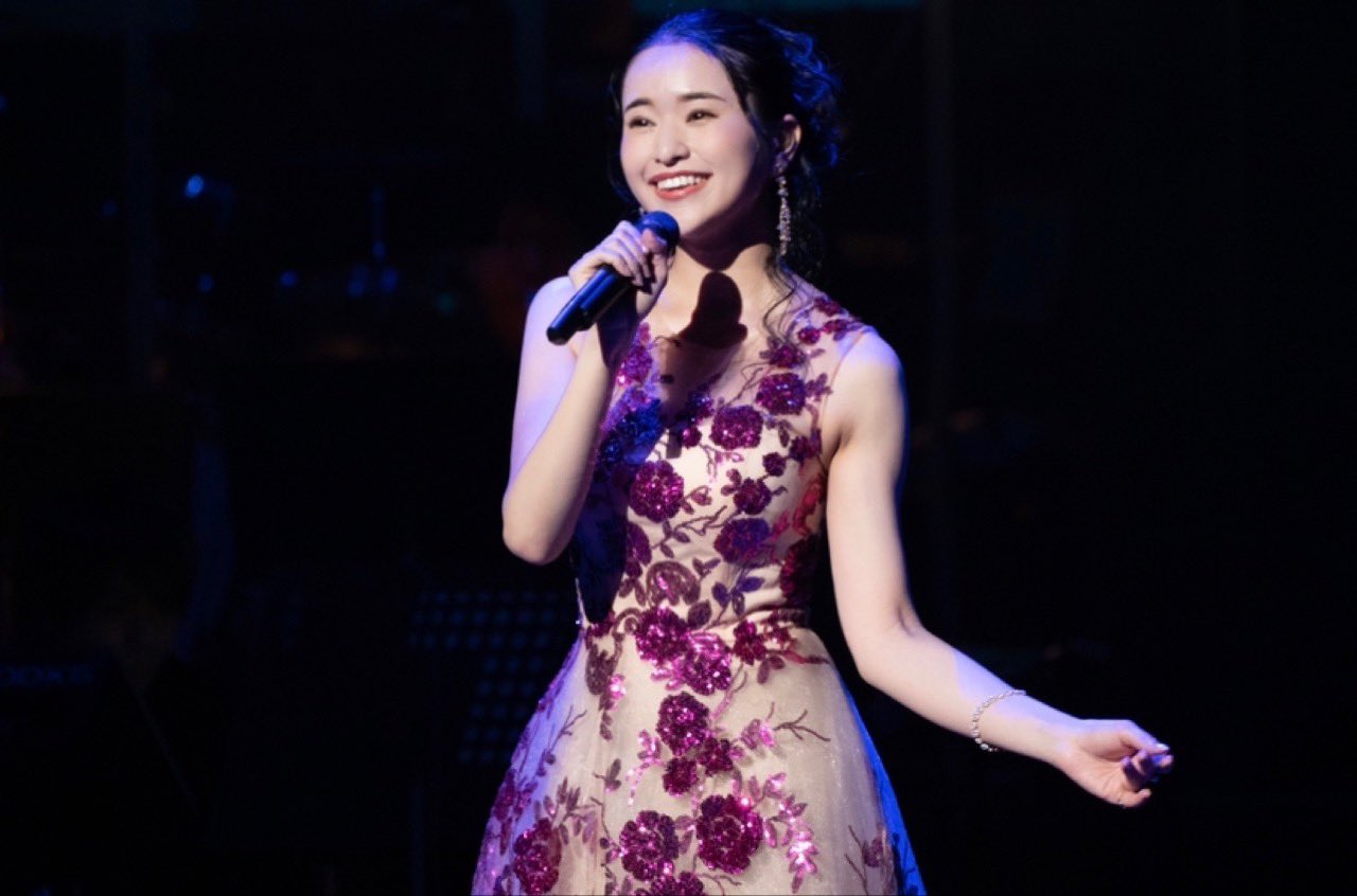 小南満佑子【水着画像グラビア 朝ドラ『エール』にも出演の 正統派ミュージカル女優 - 芸能アイドルモデル女優水着画像集 21枚目