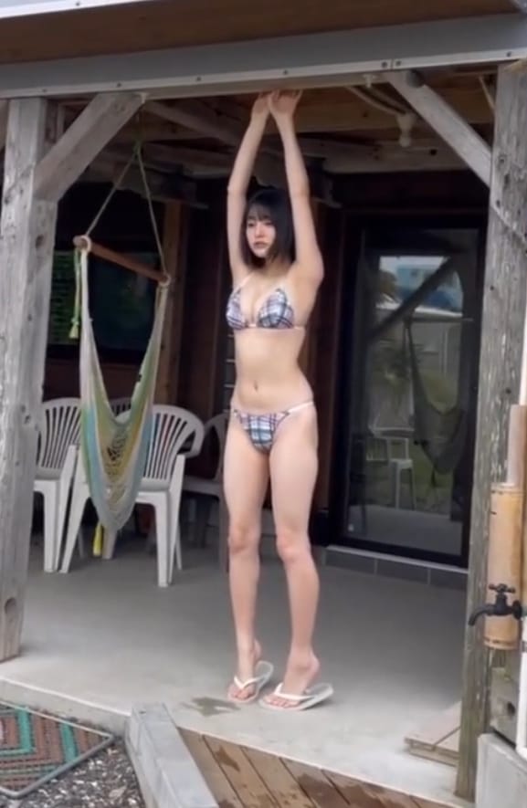 白濱美兎【水着画像「美少女図鑑 AWA RD2023」で3冠を受賞 した弱冠16歳の高校2年生。 - 芸能アイドルモデル女優水着画像集 14枚目