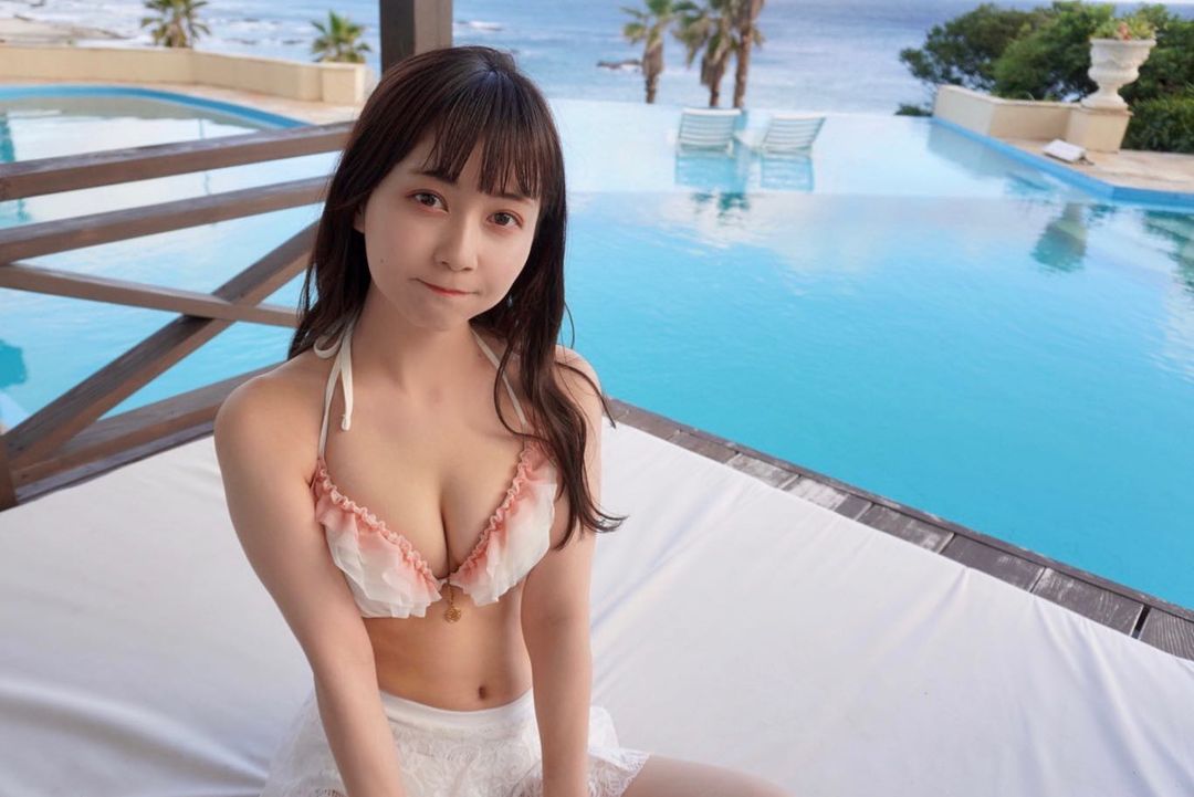 金久保芽衣 最新グラビア水着画像 11枚目