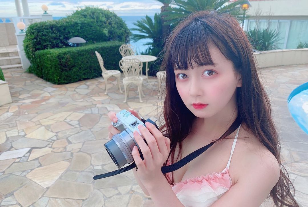 金久保芽衣 最新グラビア水着画像 12枚目
