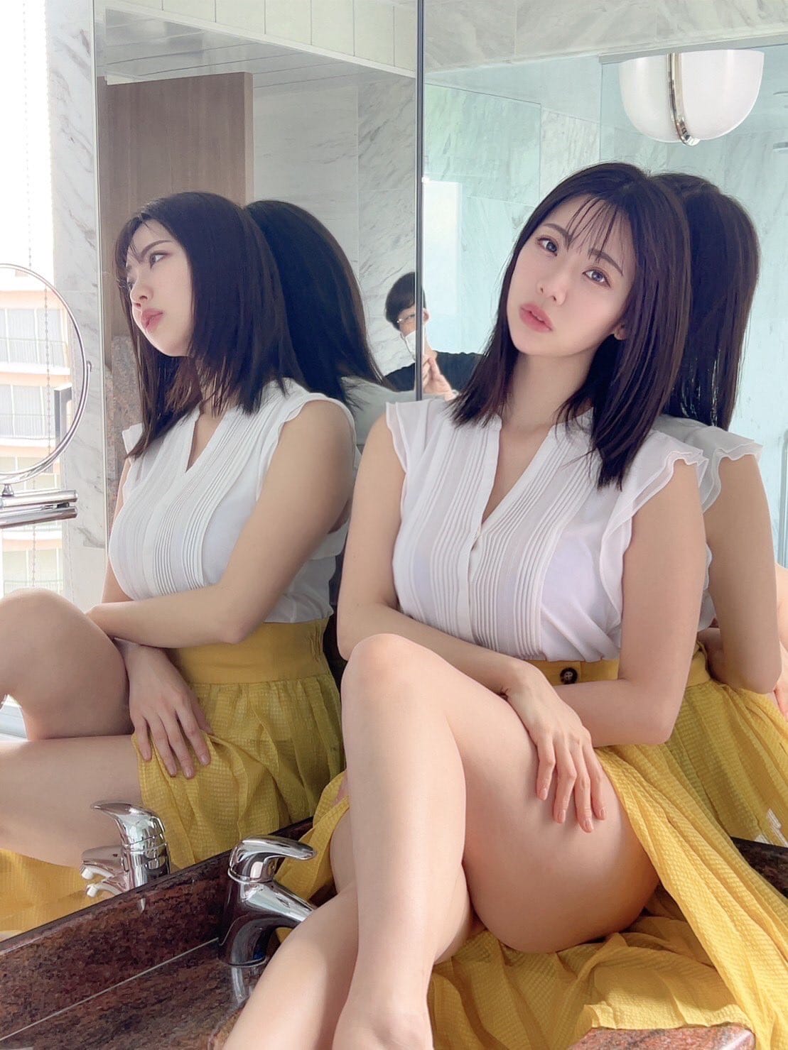 鈴木ふみ奈 背徳の予感【水着画像 - 芸能アイドルモデル女優水着画像集 20枚目