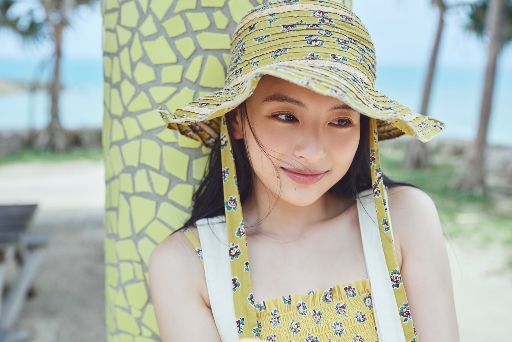 出口夏希 最新グラビア画像 16枚目