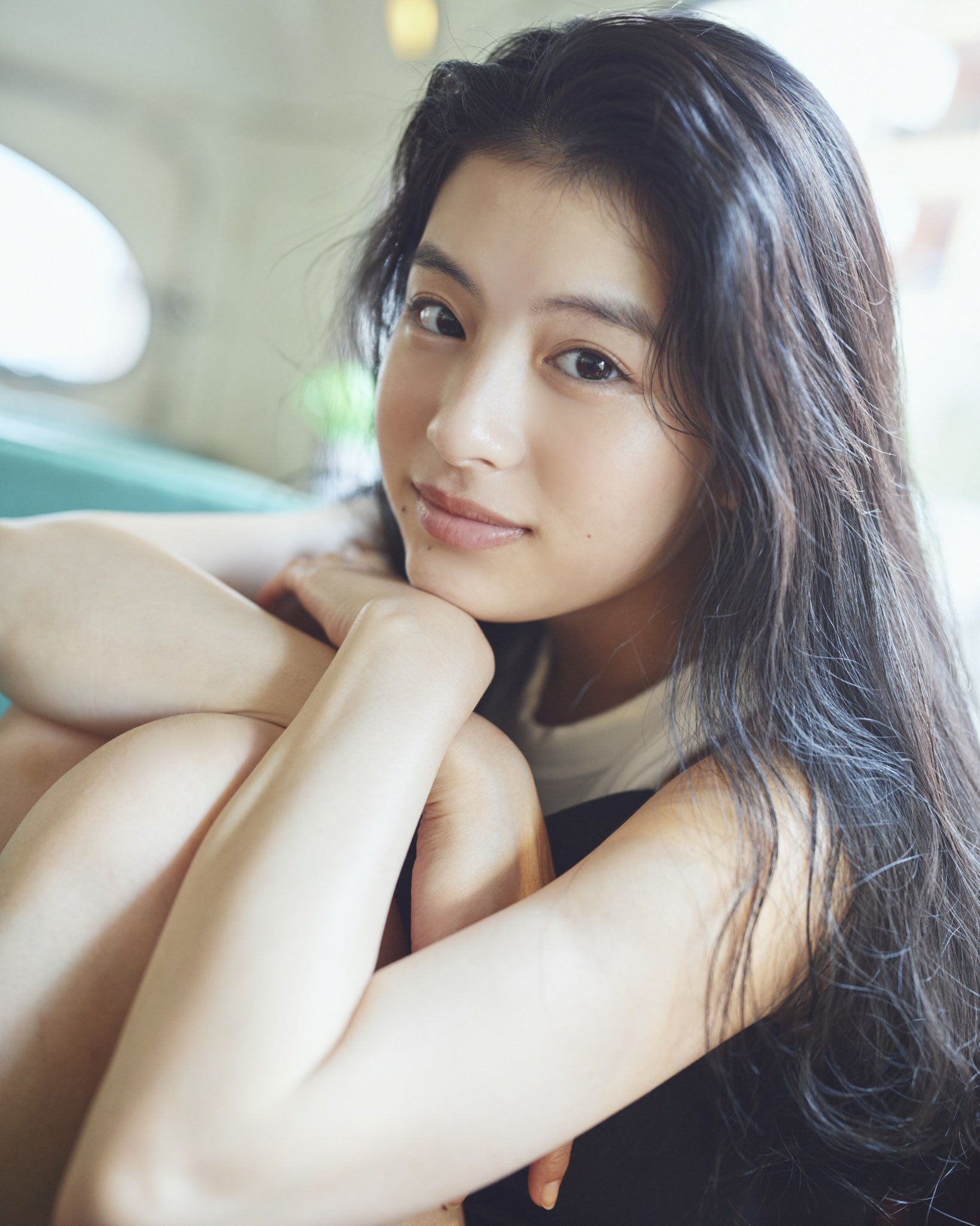 出口夏希 最新グラビア画像 17枚目