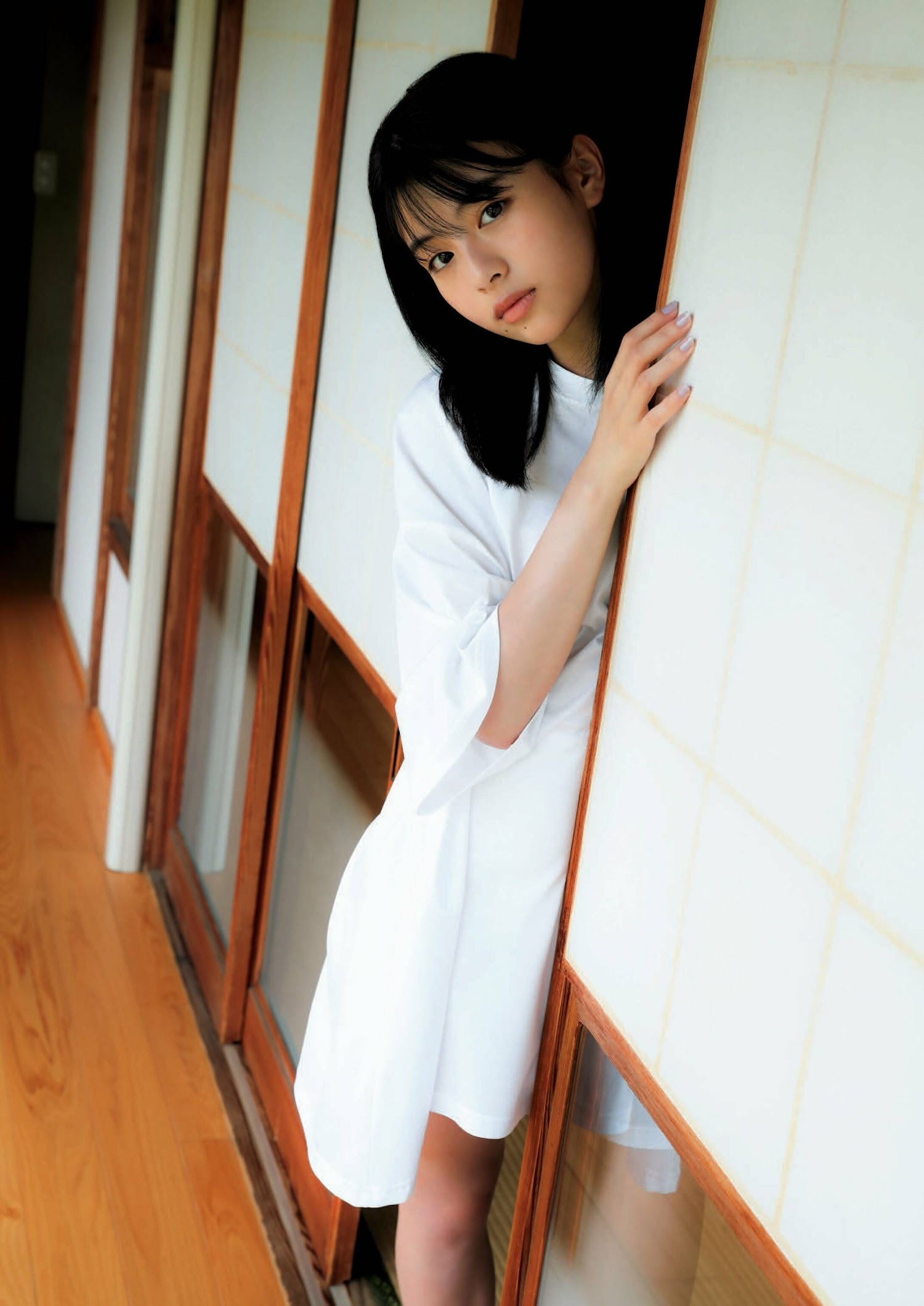出口夏希 最新グラビア画像 27枚目