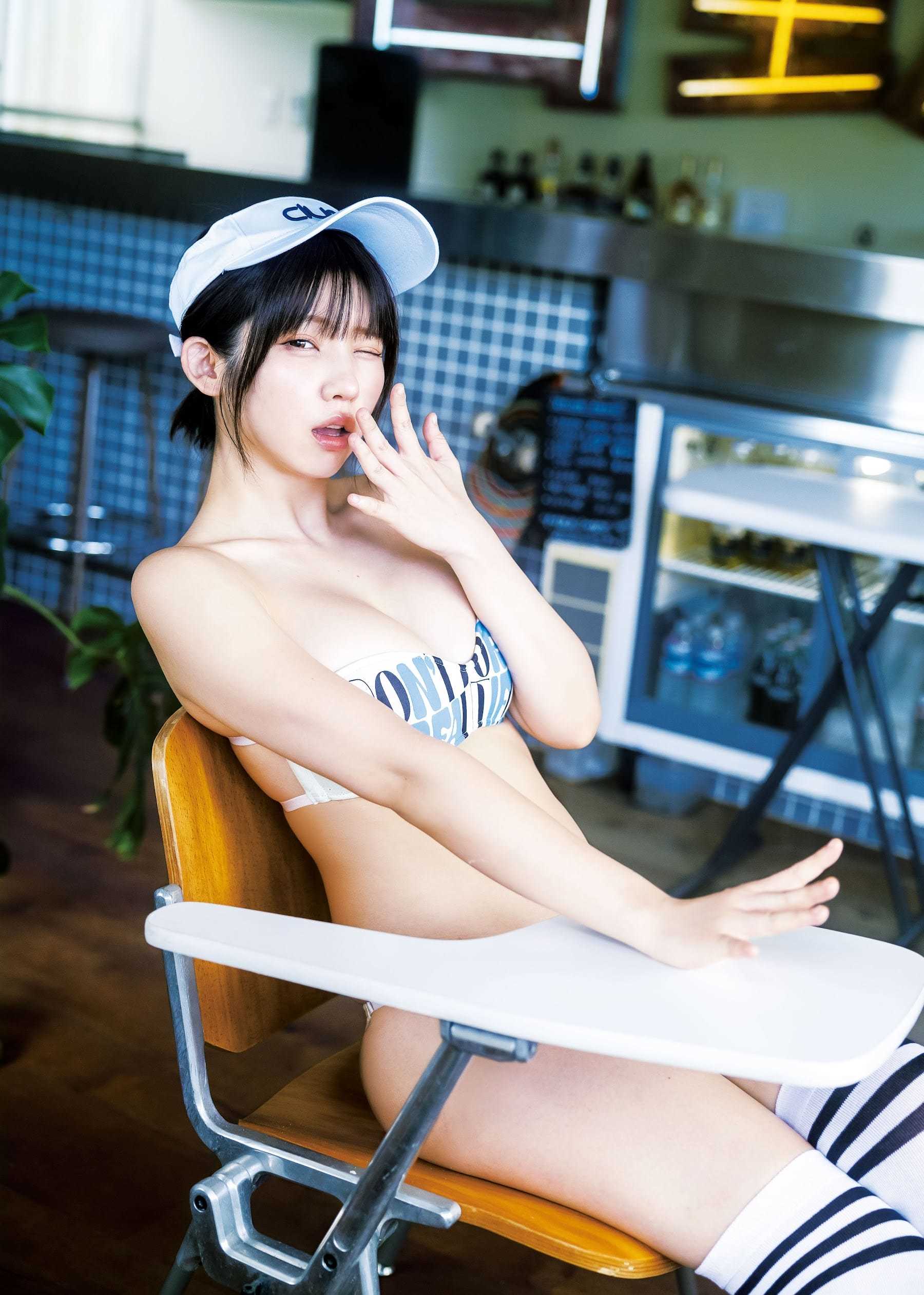 えなこ HOTな気分になっちゃおう!【水着画像 - 芸能アイドルモデル女優水着画像集 1枚目