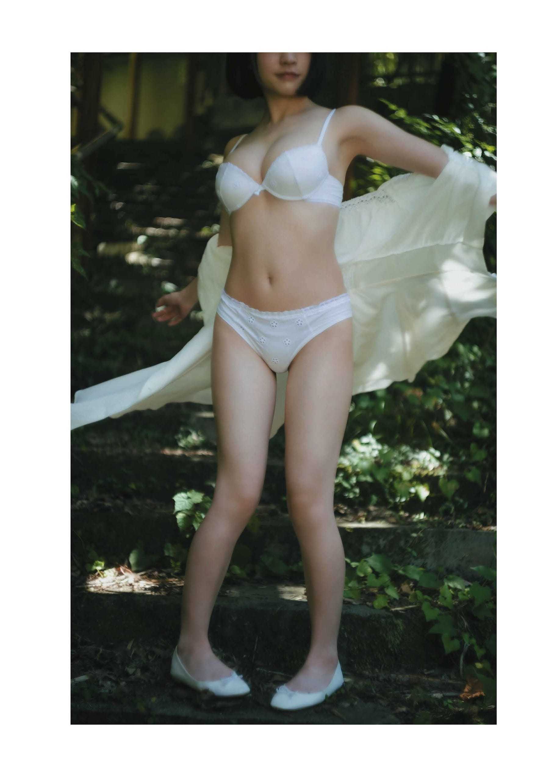 芸能アイドルモデル女優水着画像集 12枚目