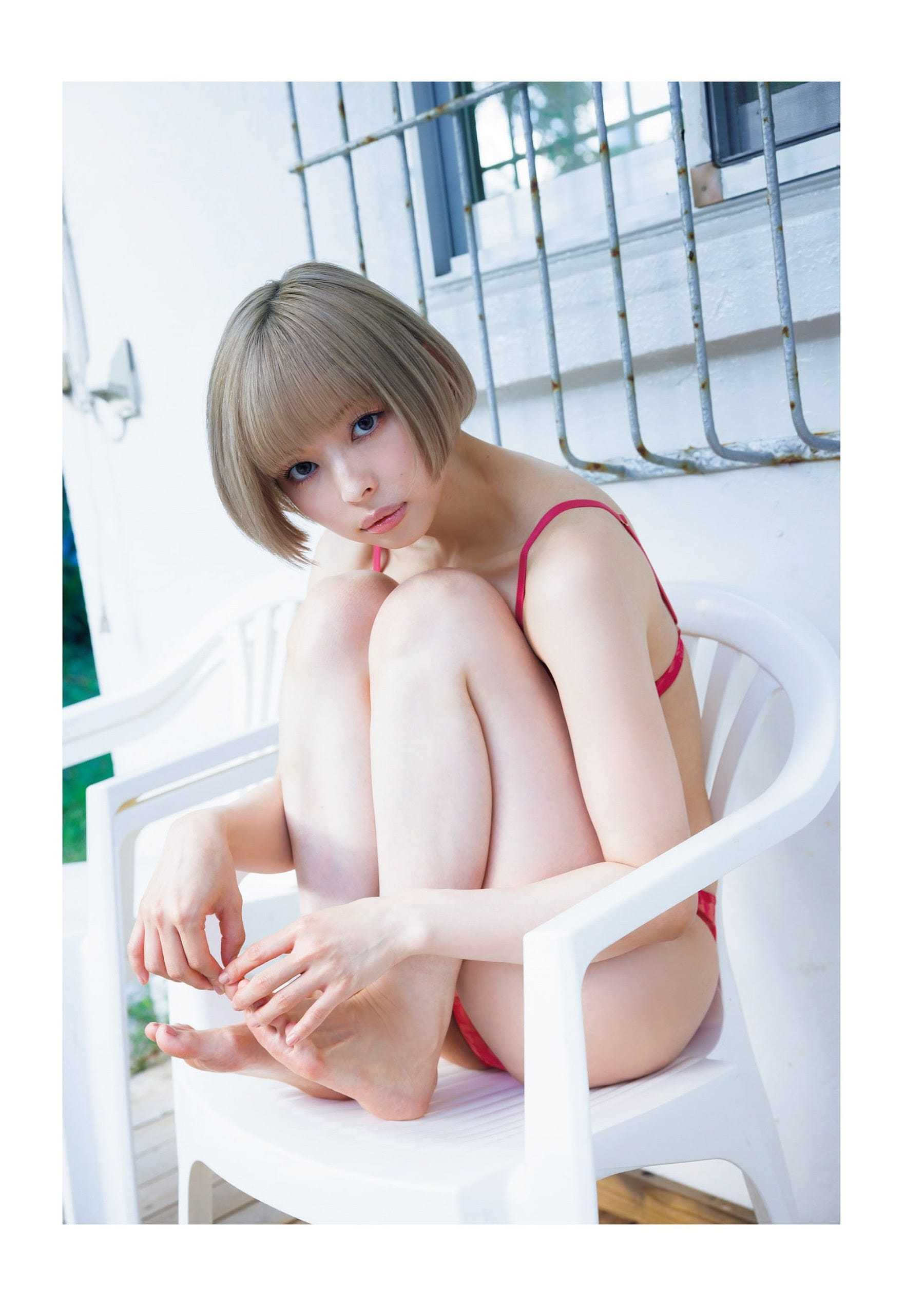 芸能アイドルモデル女優水着画像集 6枚目