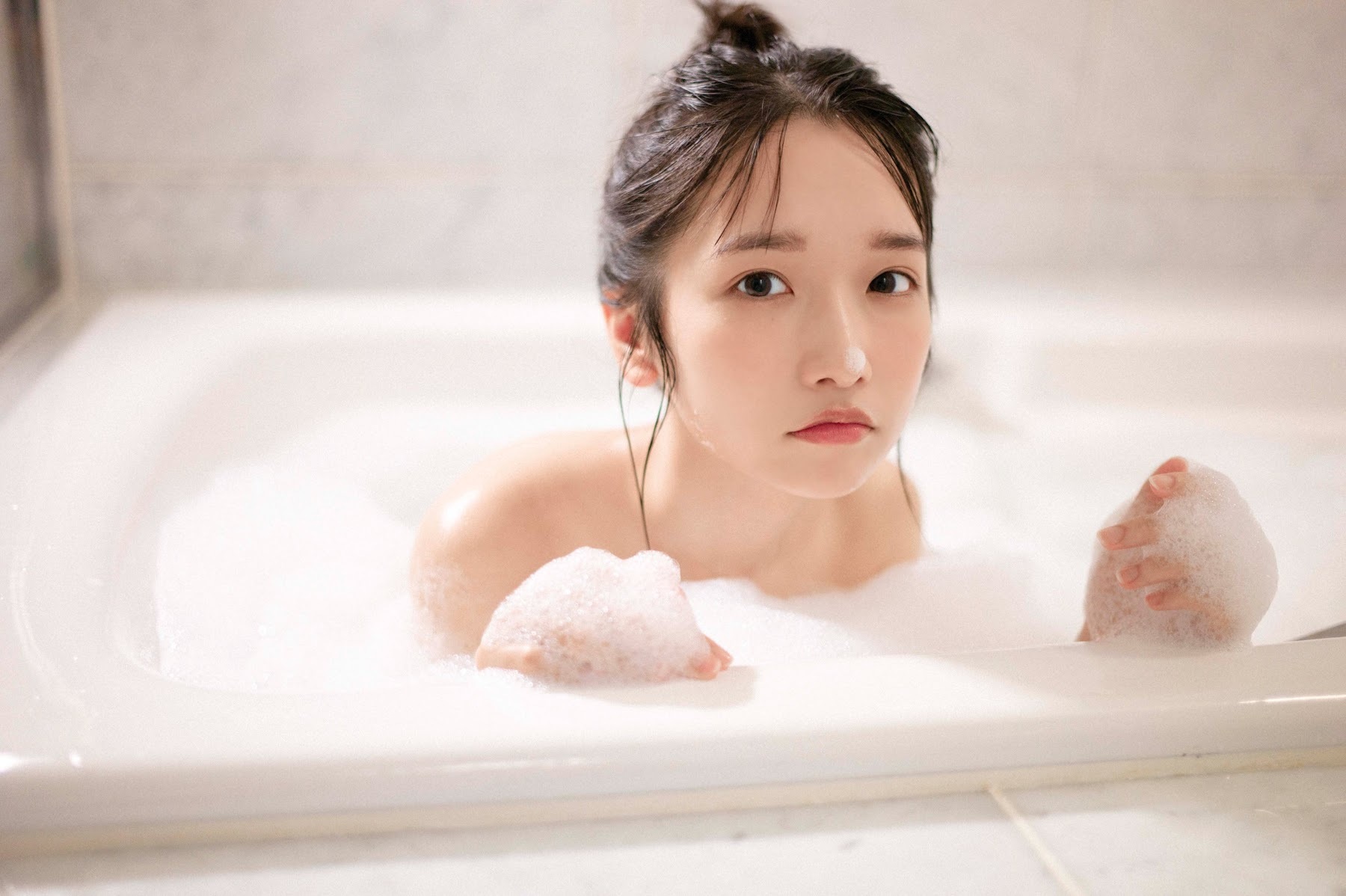高雄さやか(STU48)最新グラビア含む水着画像 14枚目