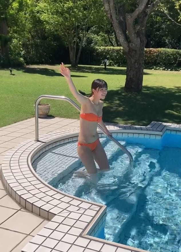 芸能アイドルモデル女優水着画像集 12枚目