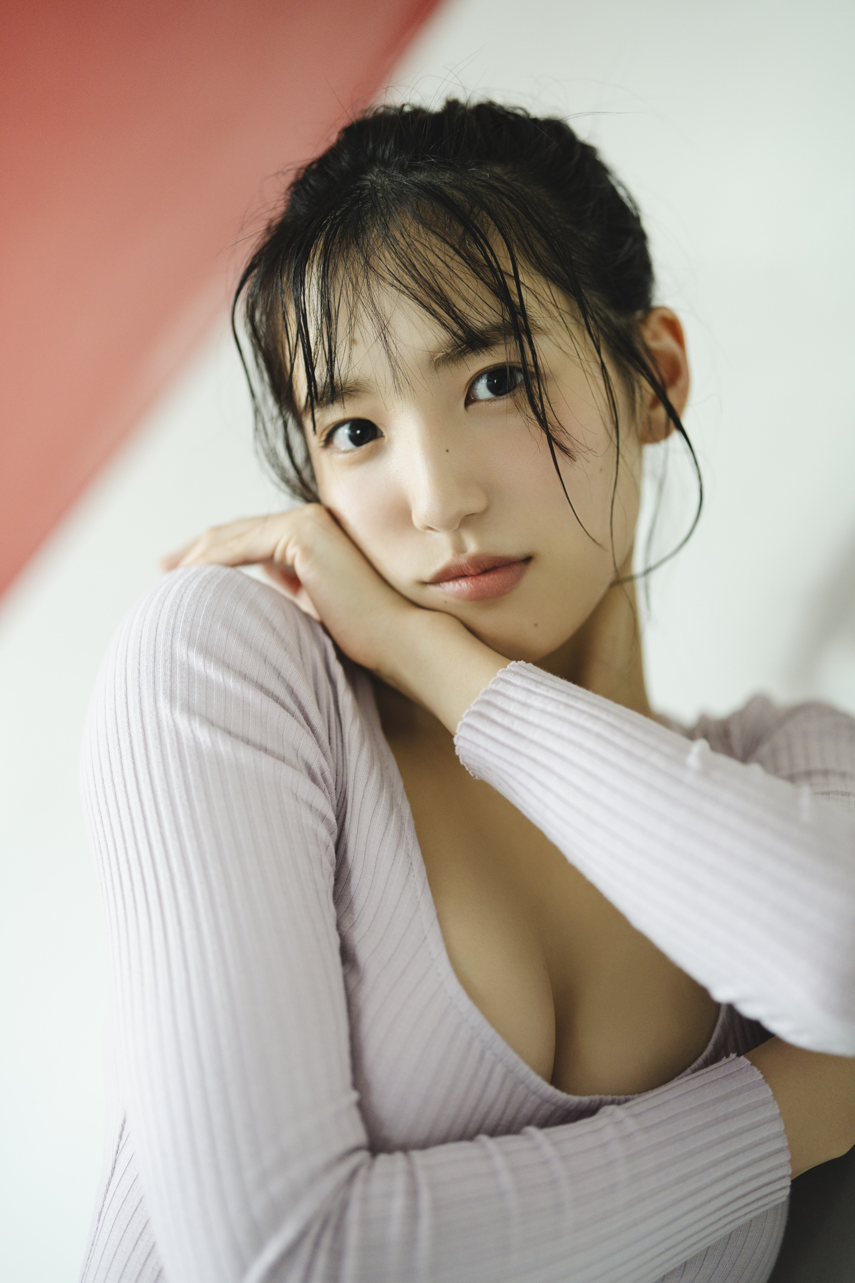 下尾みう(AKB48)グラビア水着画像① 2枚目