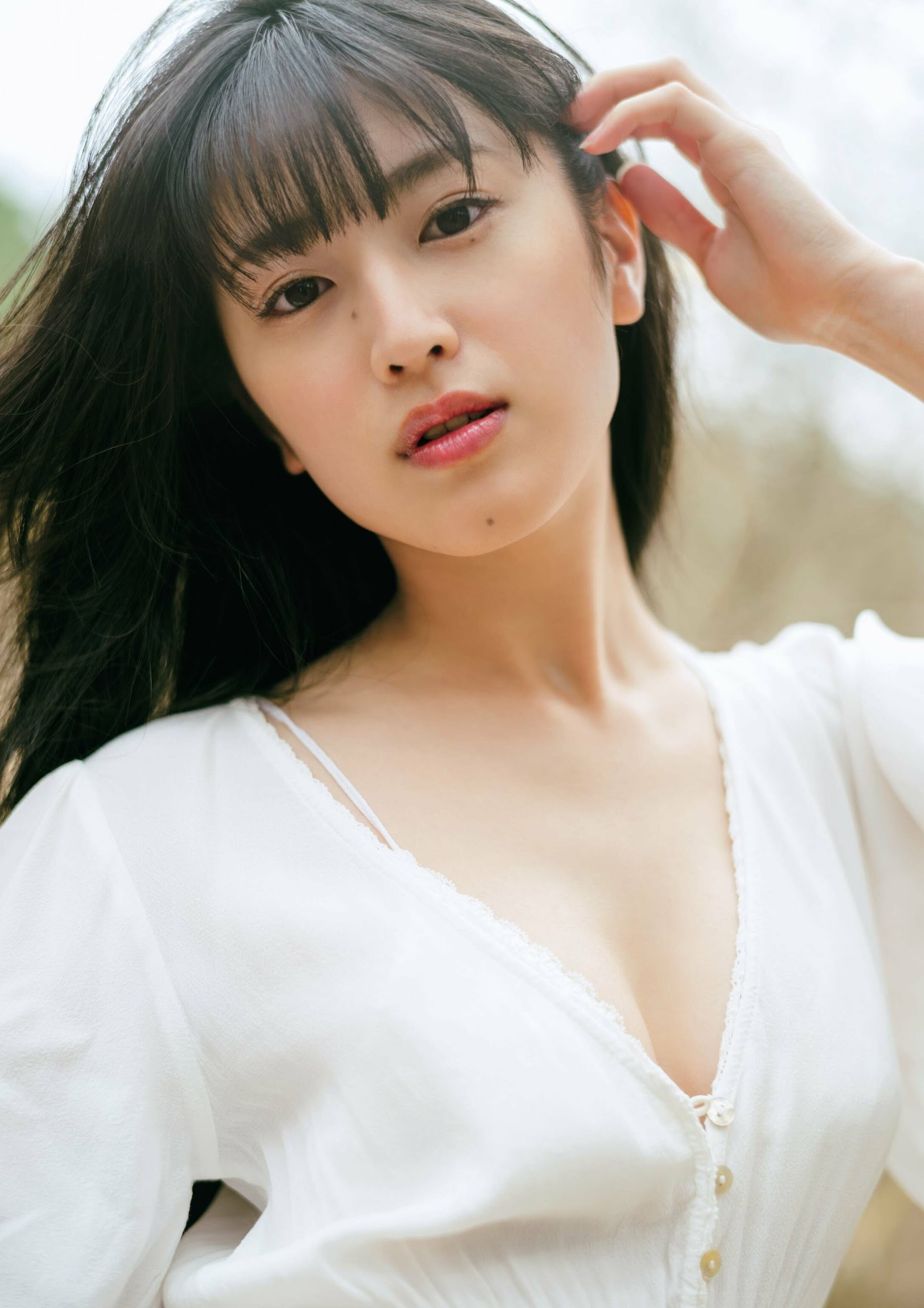 青木胡杜音 最新グラビア含む水着画像 18枚目