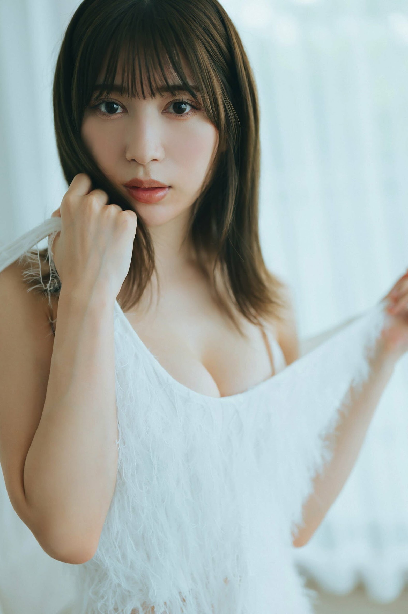 雪平莉左 最新グラビア水着画像⑬ 21枚目