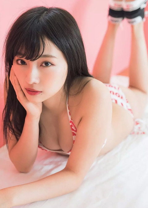村瀬紗英 世界的美女の水着画像 17枚目