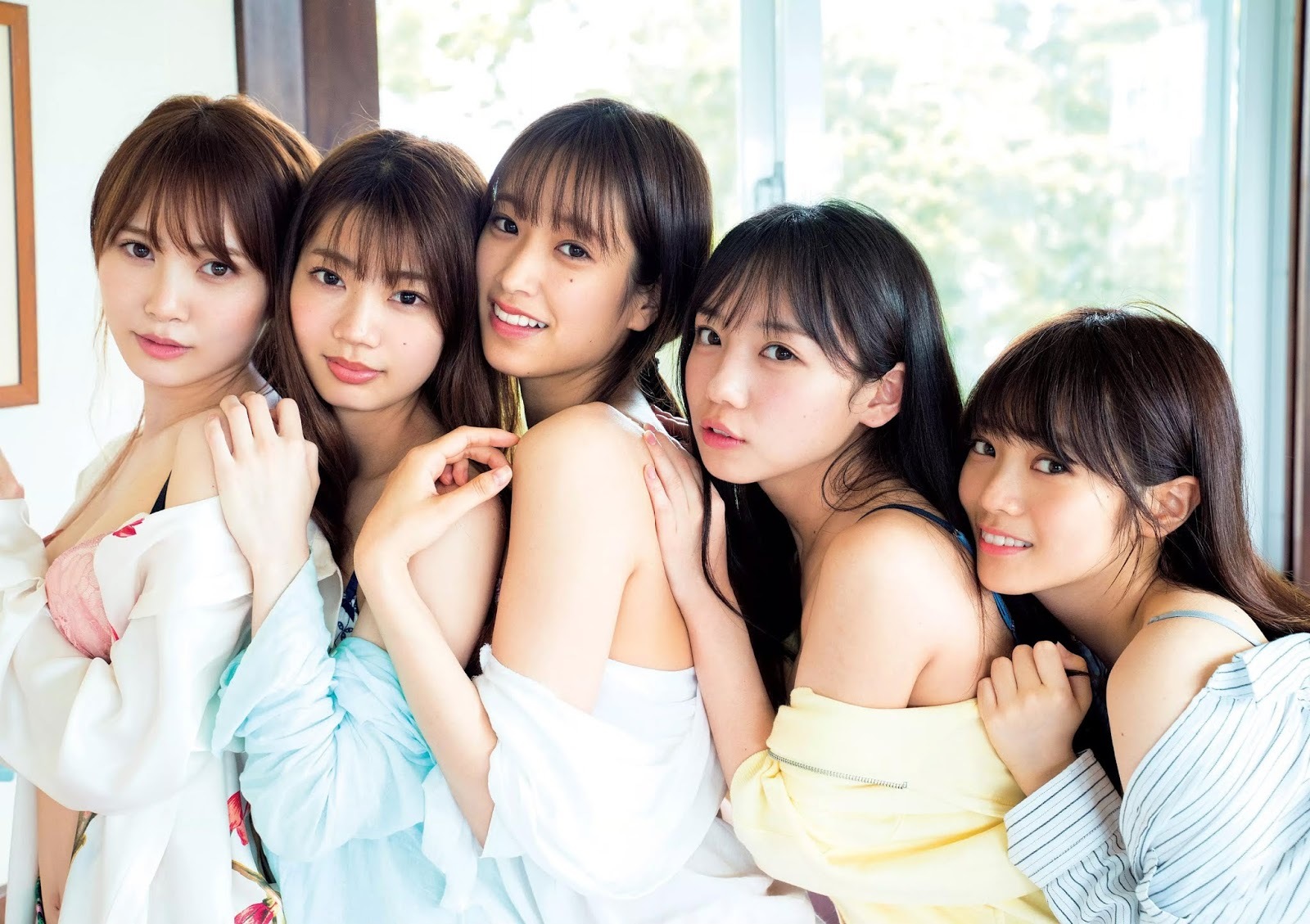 加藤史帆(日向坂46)グラビア水着画像① 15枚目