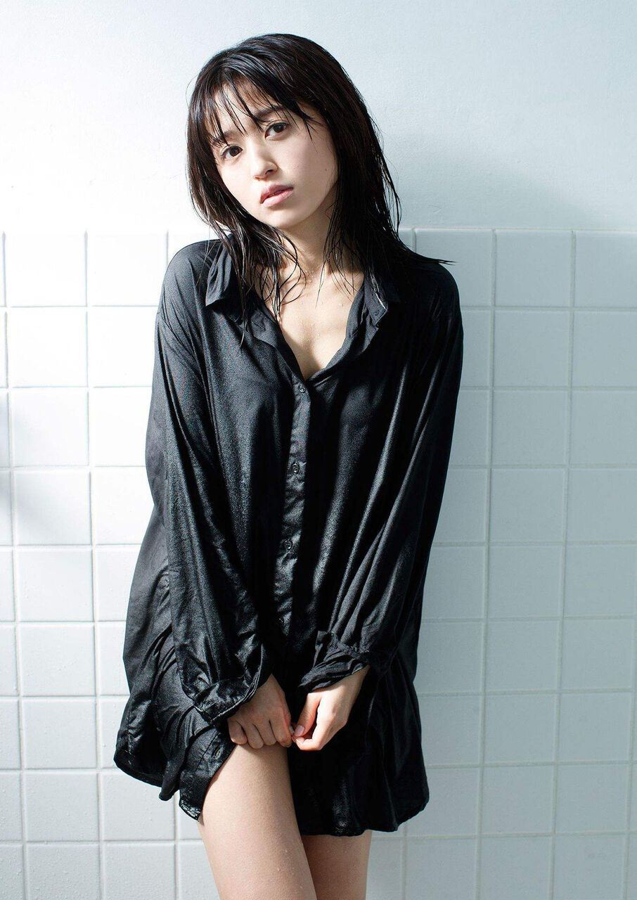 逢田梨香子 最新グラビア水着画像② 16枚目