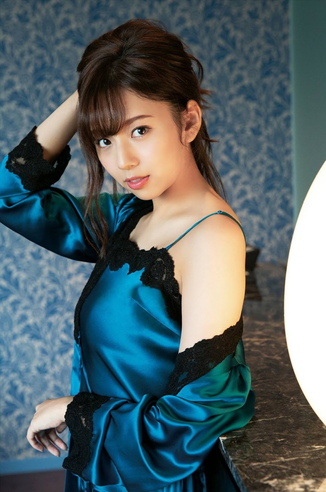 新内眞衣(乃木坂46) グラビア水着画像① 7枚目