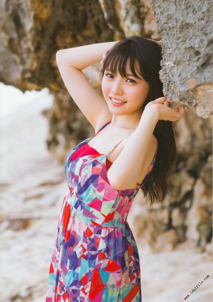 麻倉もも(声優)最新グラビアと水着画像 19枚目