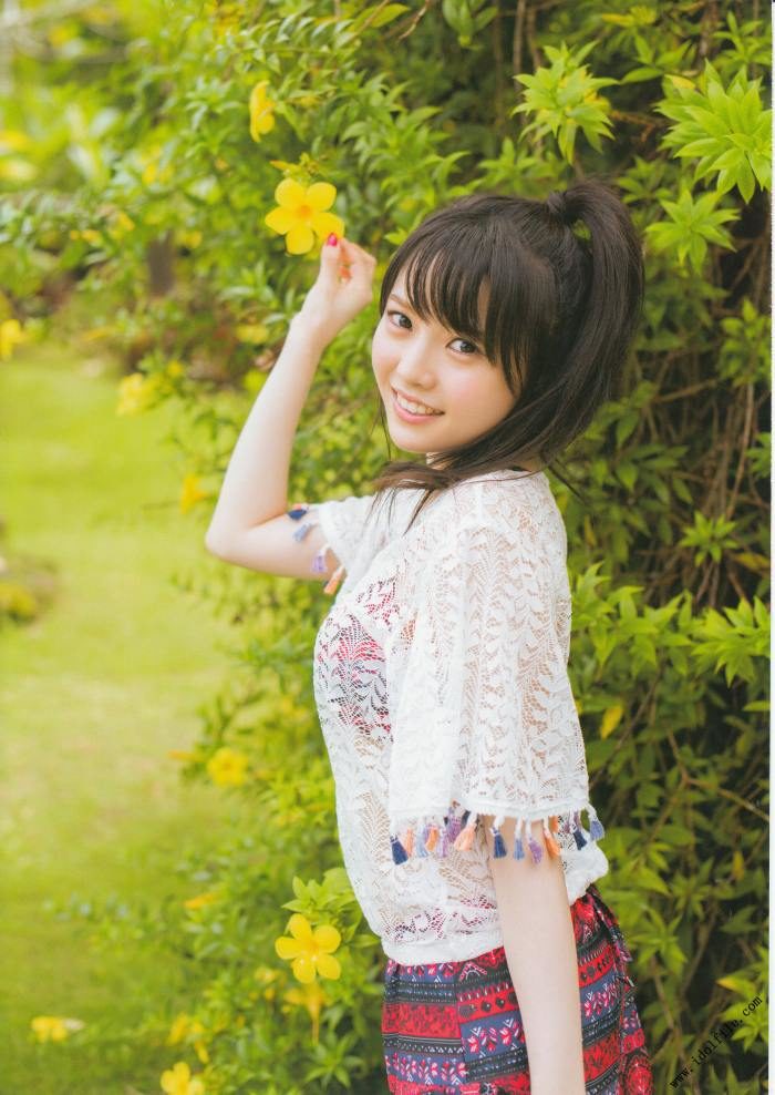 麻倉もも(声優)最新グラビアと水着画像 26枚目