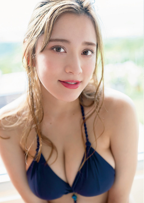 都丸紗也華 グラビア水着画像① 5枚目