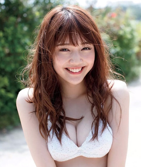松川菜々花 ノンノ専属モデルのグラビア水着画像① 1枚目