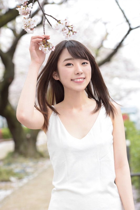 本田さとみ 女子大生で処女というダブル役満のAV女優 1枚目