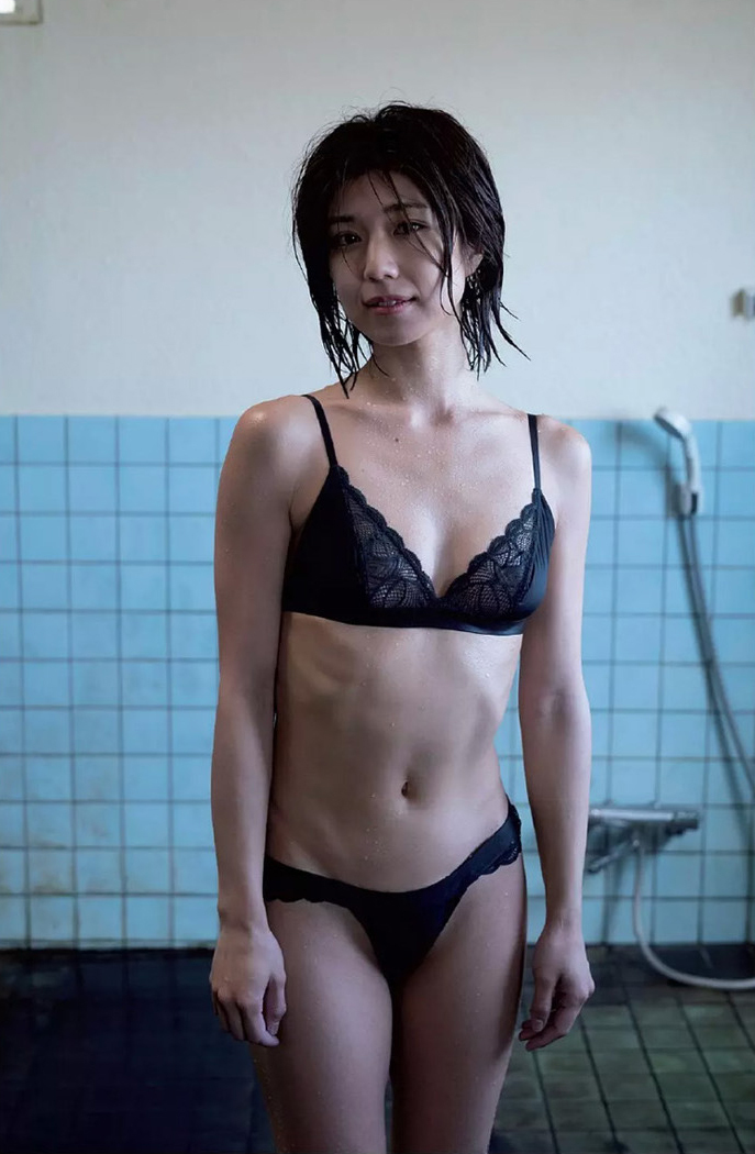 金川紗耶 最新グラビア水着画像③ 8枚目