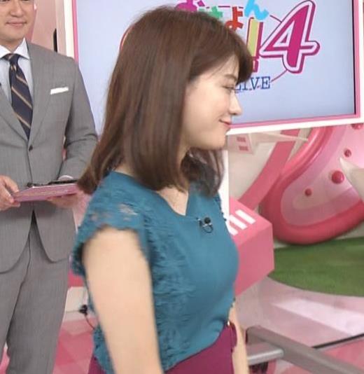 郡司恭子 日テレアナの谷間、胸チラ画像 4枚目