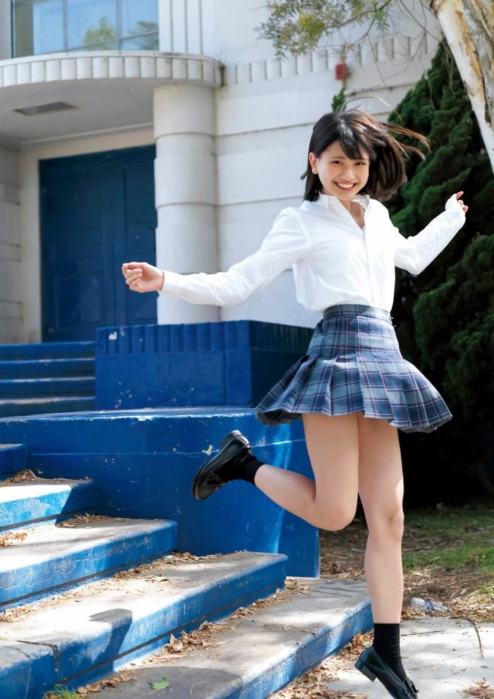山田南実 グラビア水着画像④ 27枚目