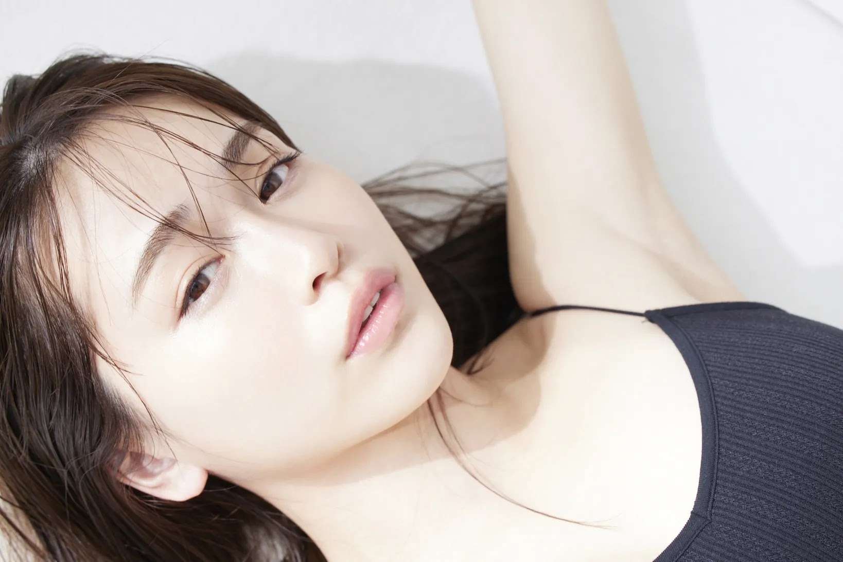 菅本裕子(ゆうこす)最新グラビア含む水着画像 7枚目