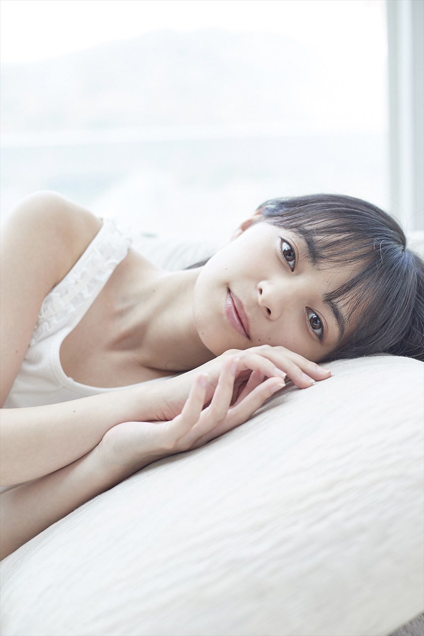 上國料萌衣(アンジュルム) 最新グラビア画像 18枚目