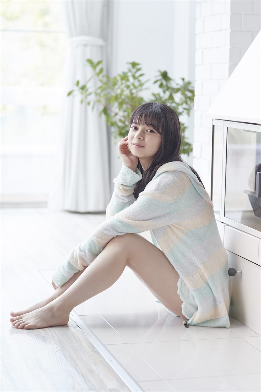 上國料萌衣(アンジュルム) 最新グラビア画像 29枚目