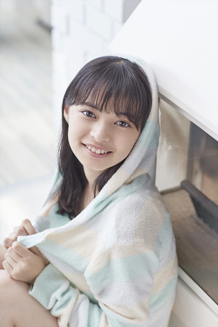 上國料萌衣(アンジュルム) 最新グラビア画像 30枚目