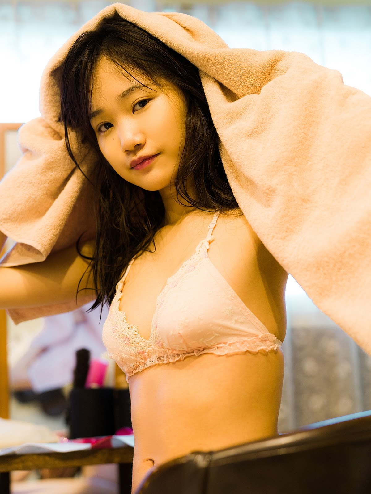 保崎麗 グラビア水着画像① 11枚目