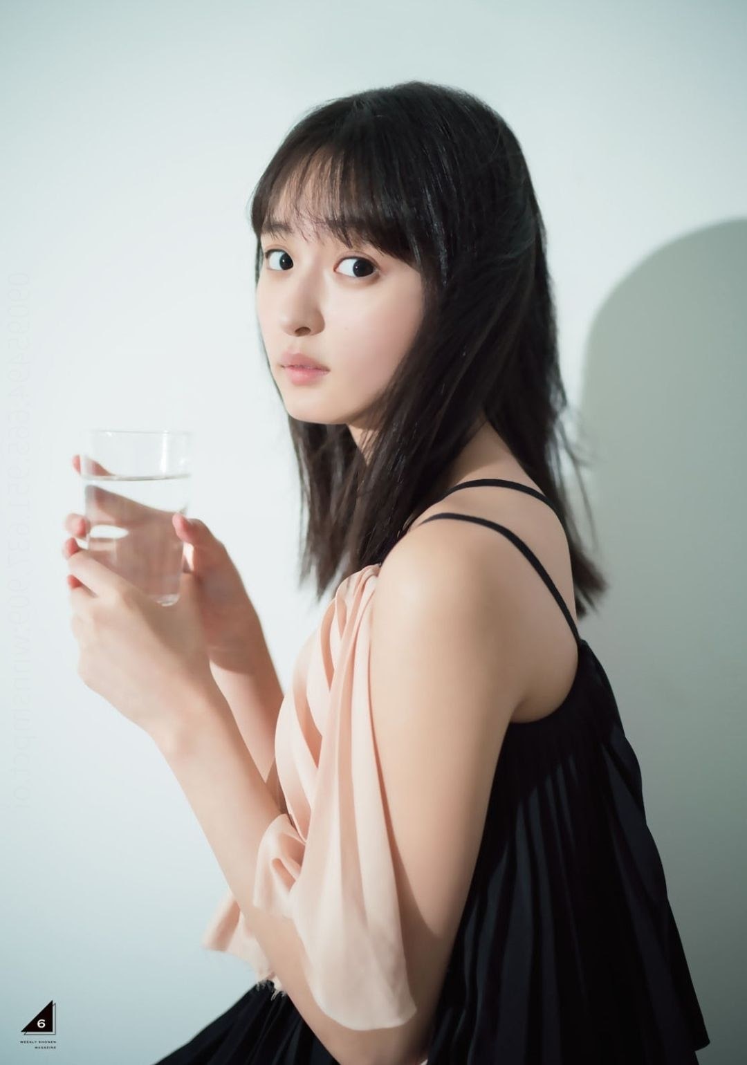 遠藤さくら(乃木坂46) グラビア画像② 18枚目