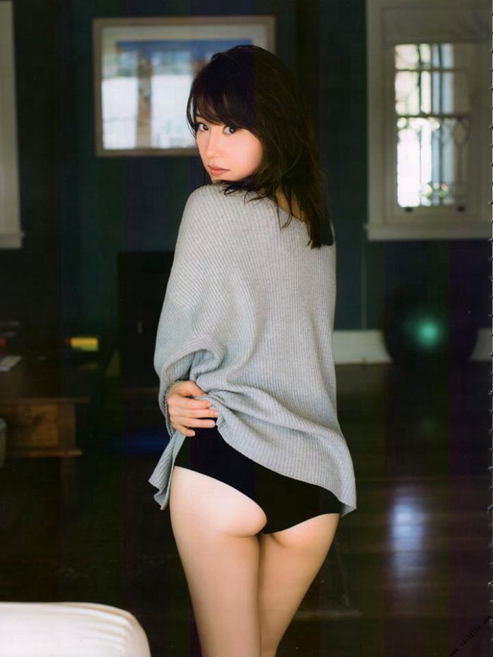 志田音々 最新グラビア水着画像⑬ 17枚目
