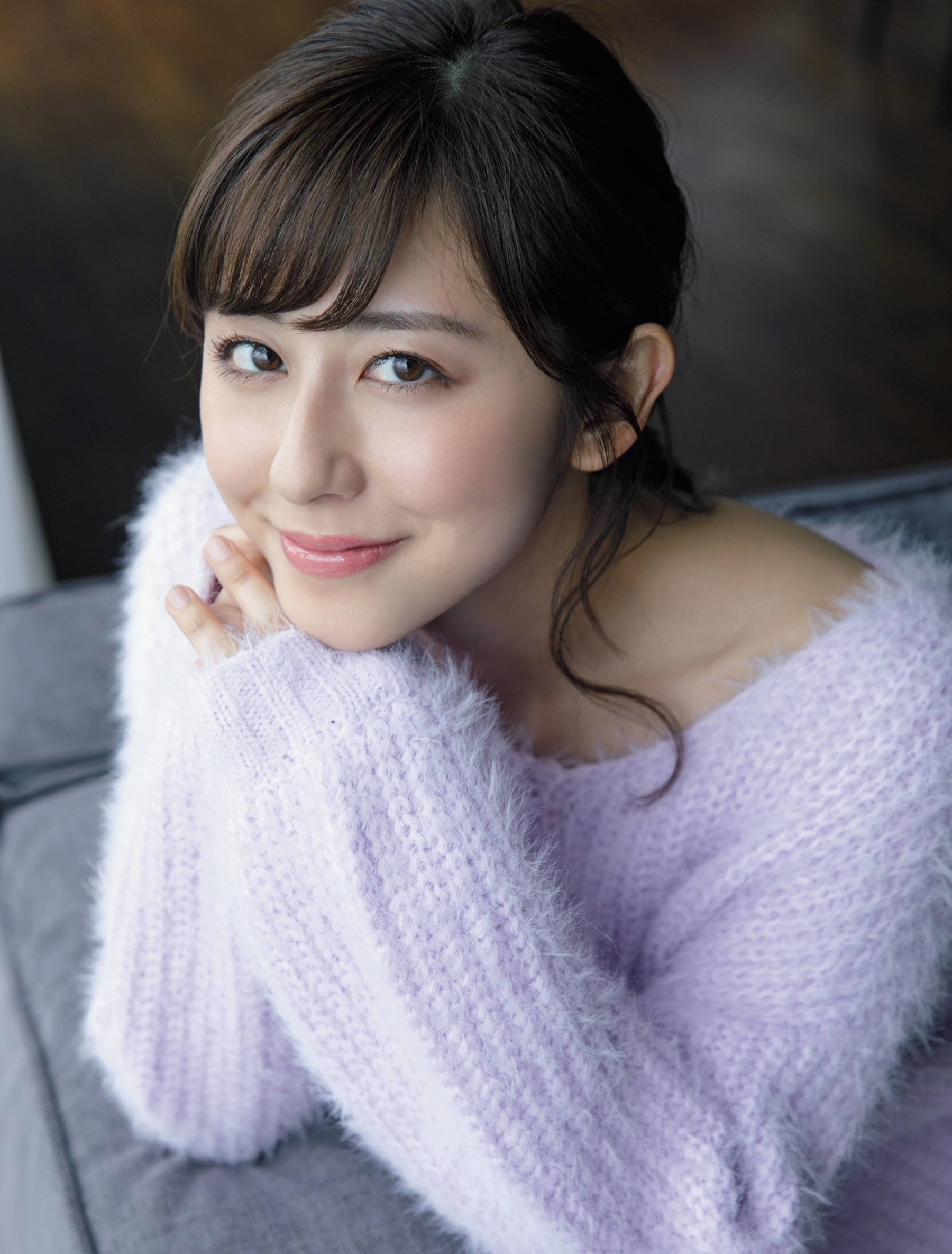 斎藤ちはる(テレ朝) 最新グラビアと胸チラ画像 3枚目