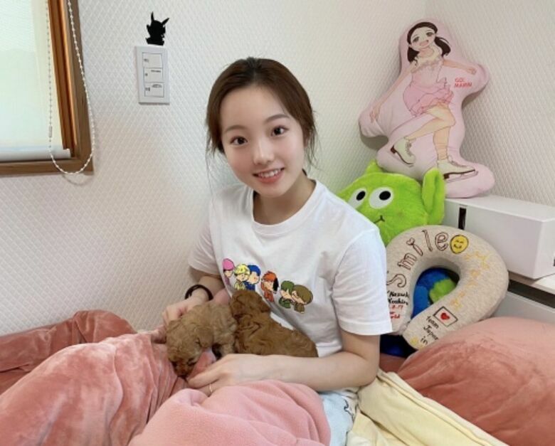 本田真凜 最新グラビア水着画像 5枚目