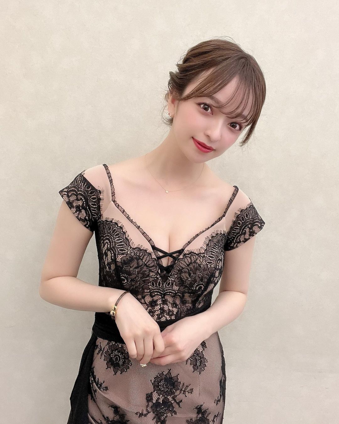 さおりん(ヘラヘラ三銃士)グラビア水着画像① 9枚目