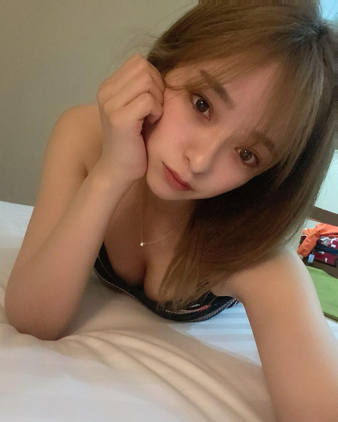 さおりん(ヘラヘラ三銃士)グラビア水着画像① 12枚目