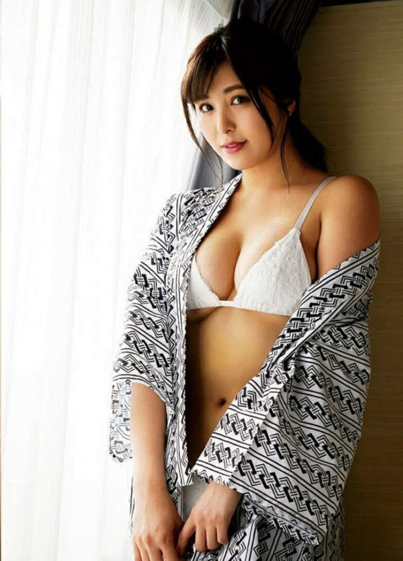 柳いろは 最新グラビア含む水着画像 16枚目