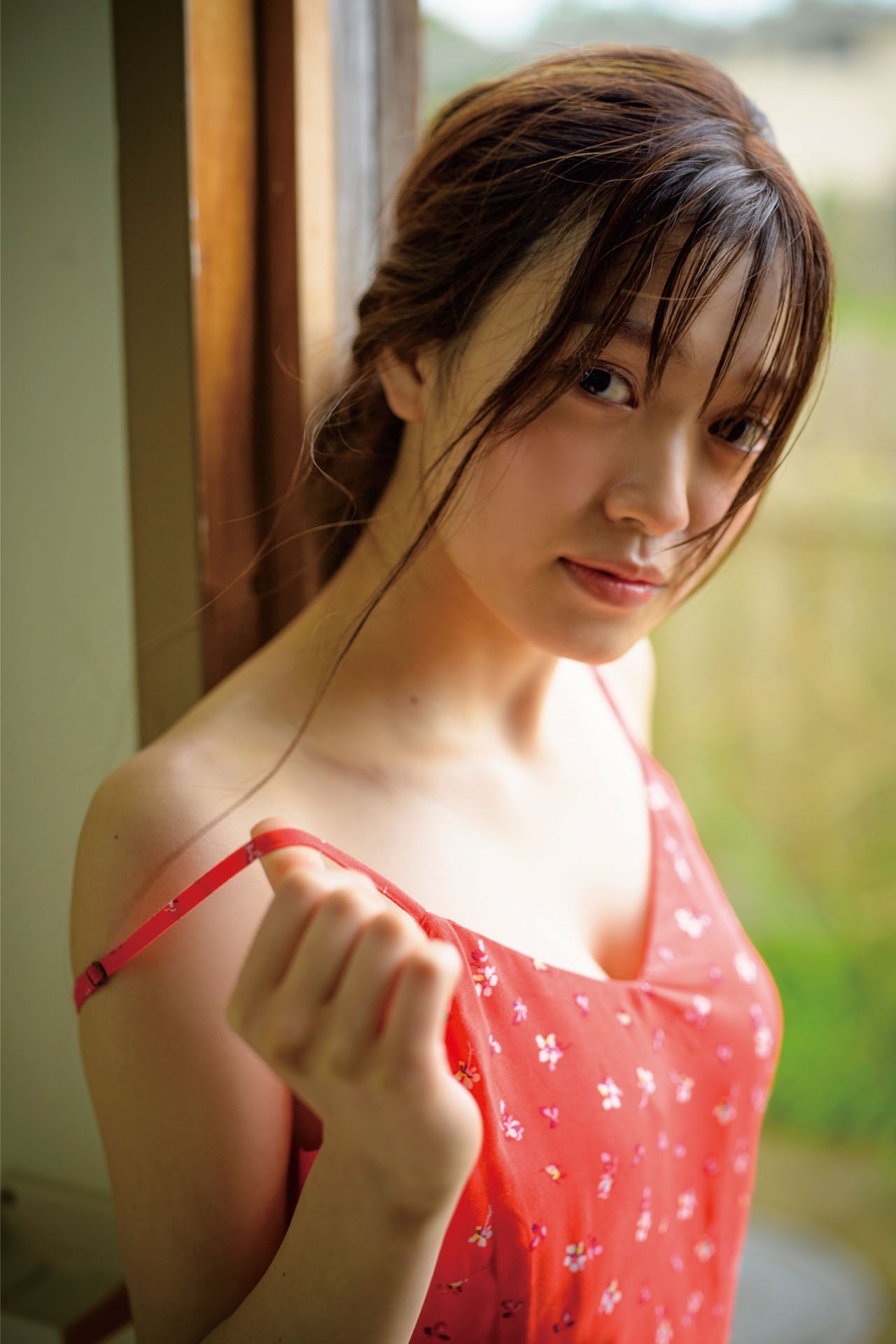 岩本愛未 グラビア水着画像② 11枚目